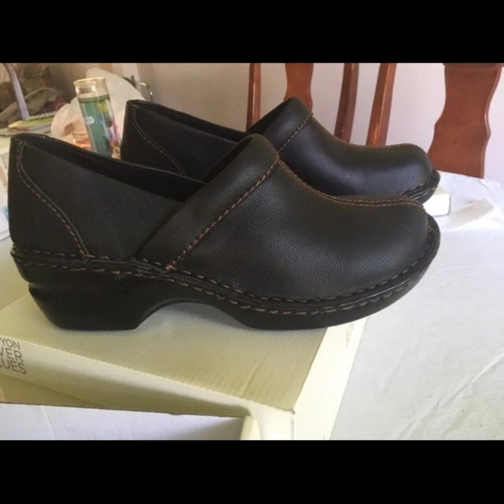 Slip on clogs